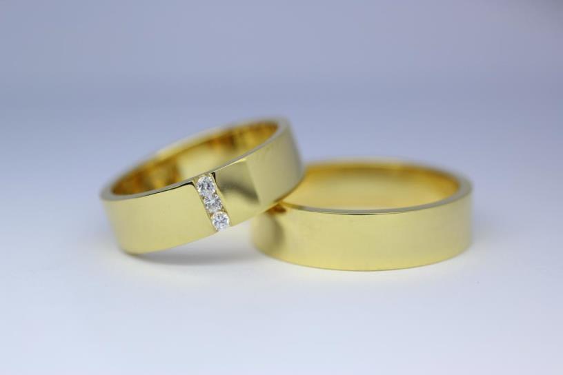 Modelo Plana con 3 Diamantes